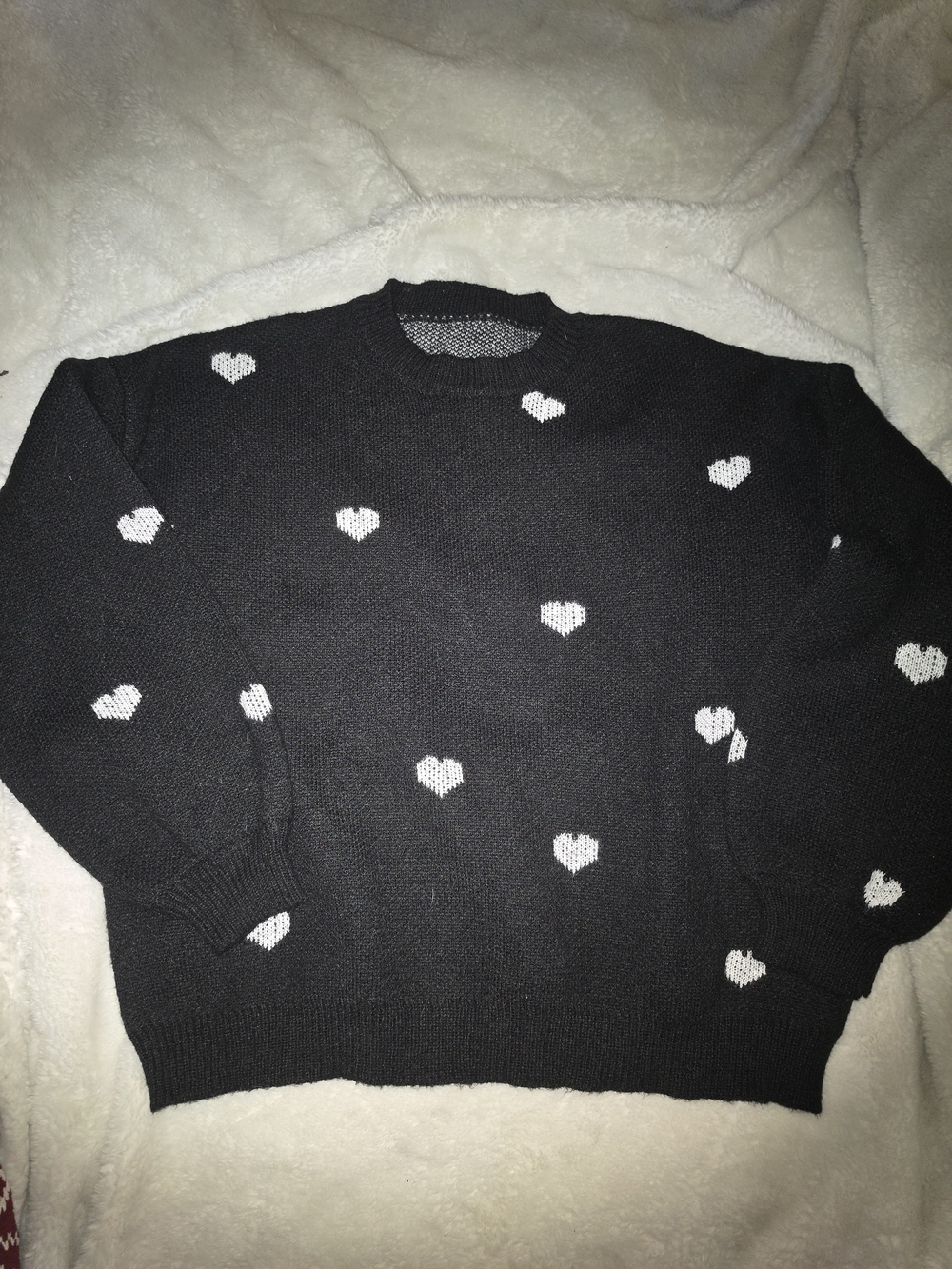 Black Heart-Pattern Crewneck Sweater